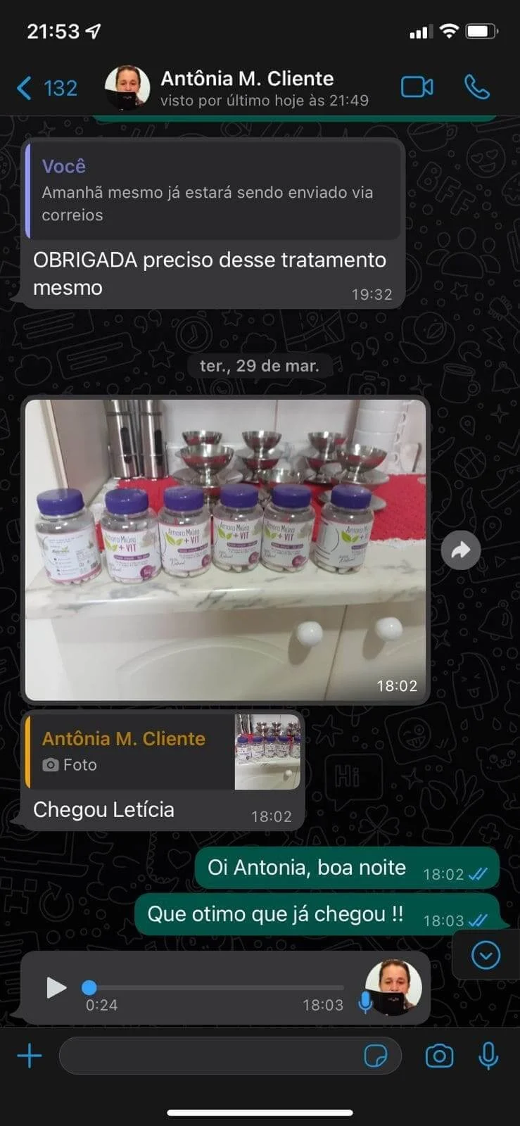 Antônia M. avisando pelo WhatsApp que o Amora Miúra + Vit já foi entregue